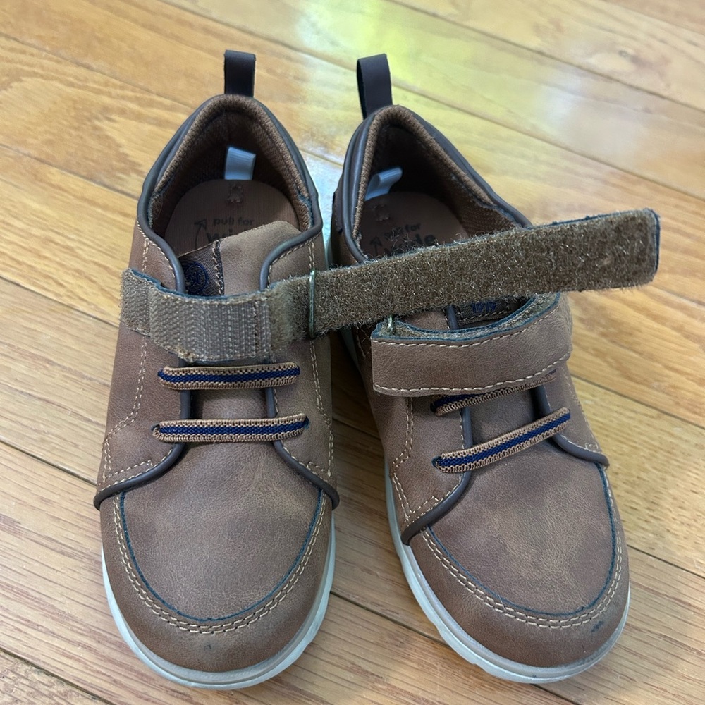 Stride Rite Brown Kids Sneakers with Velcro 10